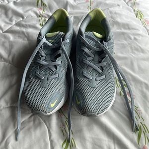 Nike Renew shoes, size 7 US